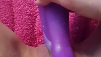 Sesi Bermain Vibrator Intim Pasangan Eropa